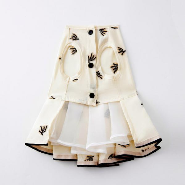 Sleeveless Pleated Dress with Embroidery Cream