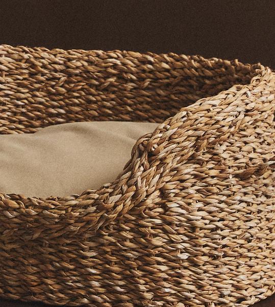 Oval Woven Seagrass Pet Basket Bed