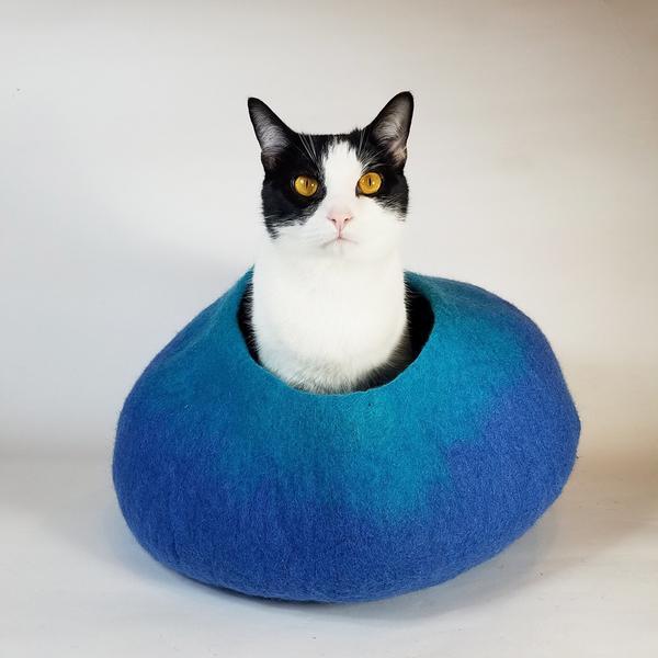Blue Turquoise Cozy Cat Cave