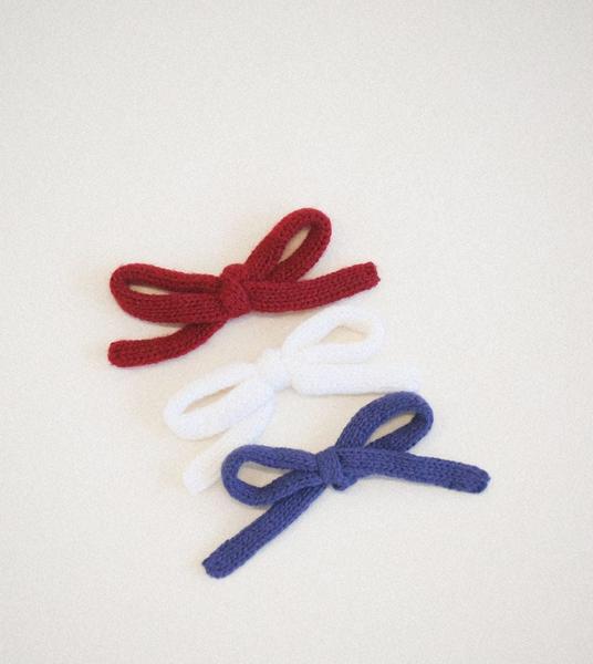 Knit Pinwheel Bow