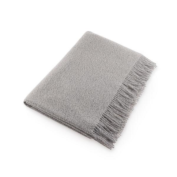 Cozy Temperature-Regulating Blanket
