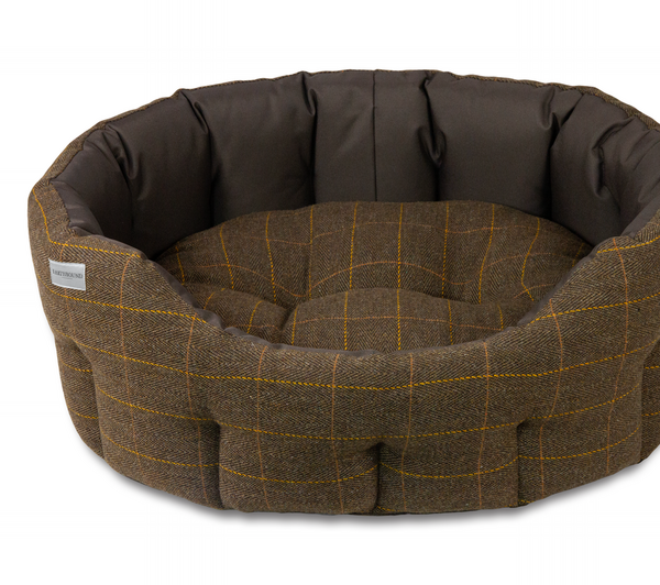 Round Traditional Tweed Waterproof Bed Brown