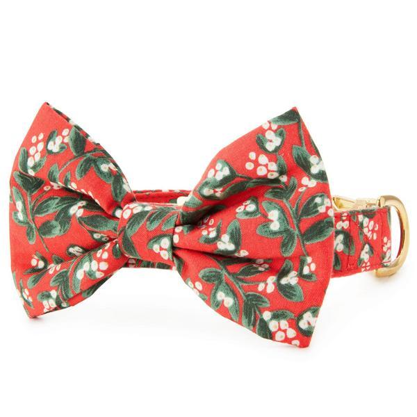 Mistletoe Bow Tie Collar