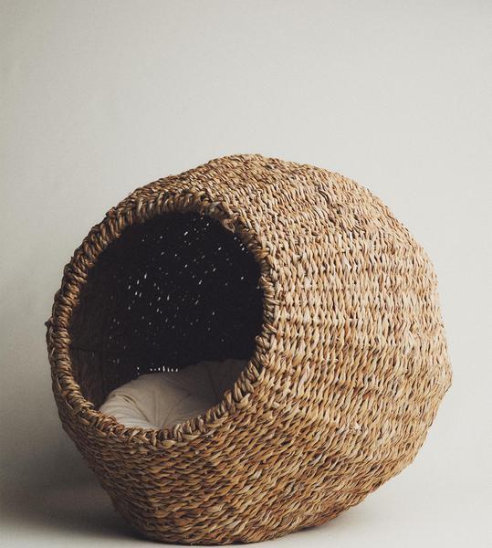 Spherical Seagrass Pet Bed