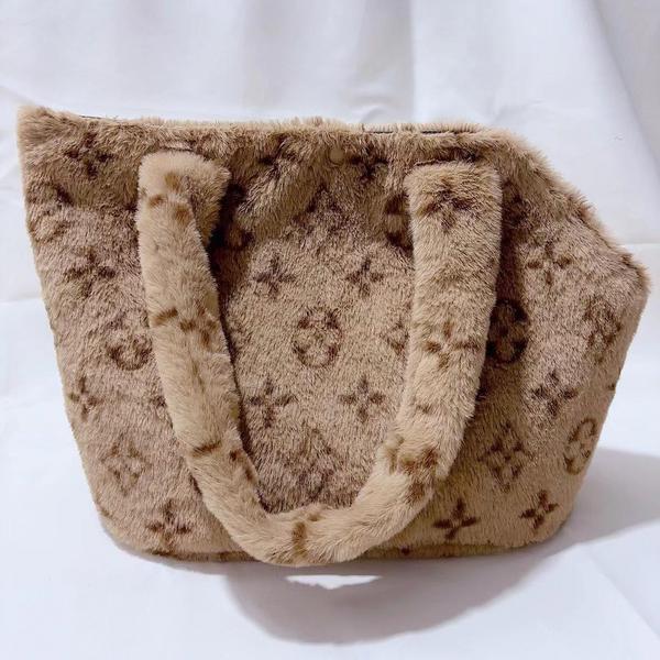 Cozy Heart Bag