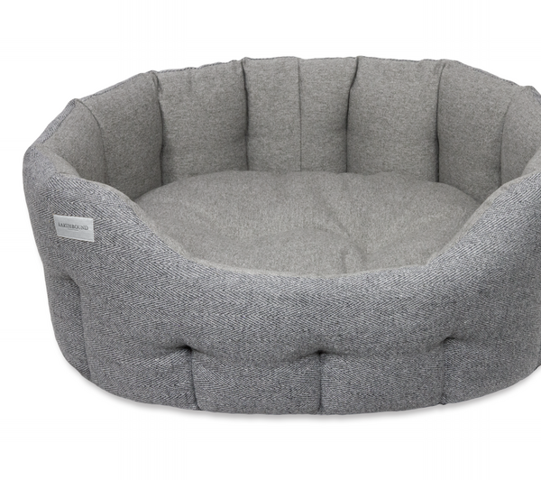 Round Traditional Tweed Bed Steel Grey