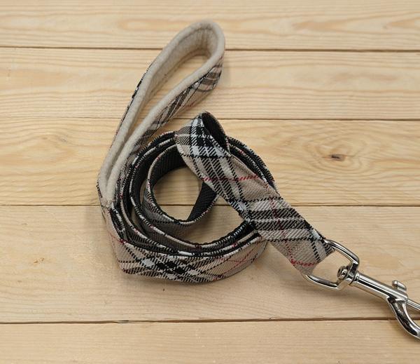 Camel Check Lead with Fleece Lined Handle
