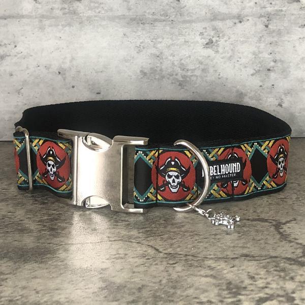 Green Pirate Skull Collar